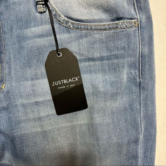 Just Black | NWT High Rise Relaxed Raw Hem Crop Jeans - Picture 4 of 10
